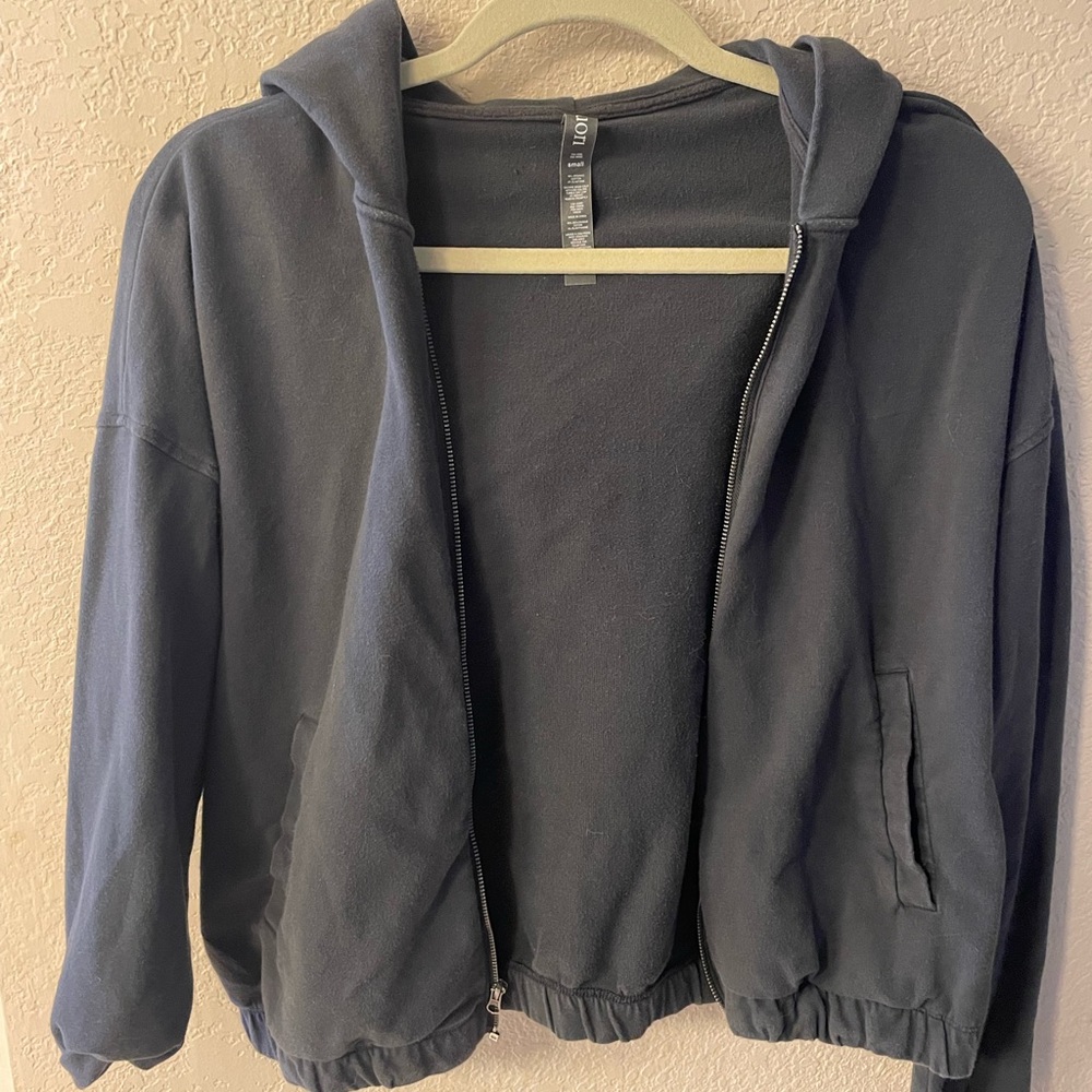 Vuori Women’s Laguna Grey Zip Hoodie
